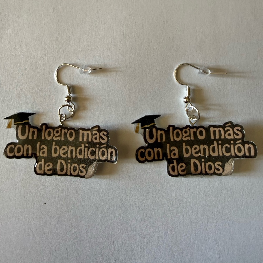 Un logro más con la bendición de Dios earrings
SKU2464